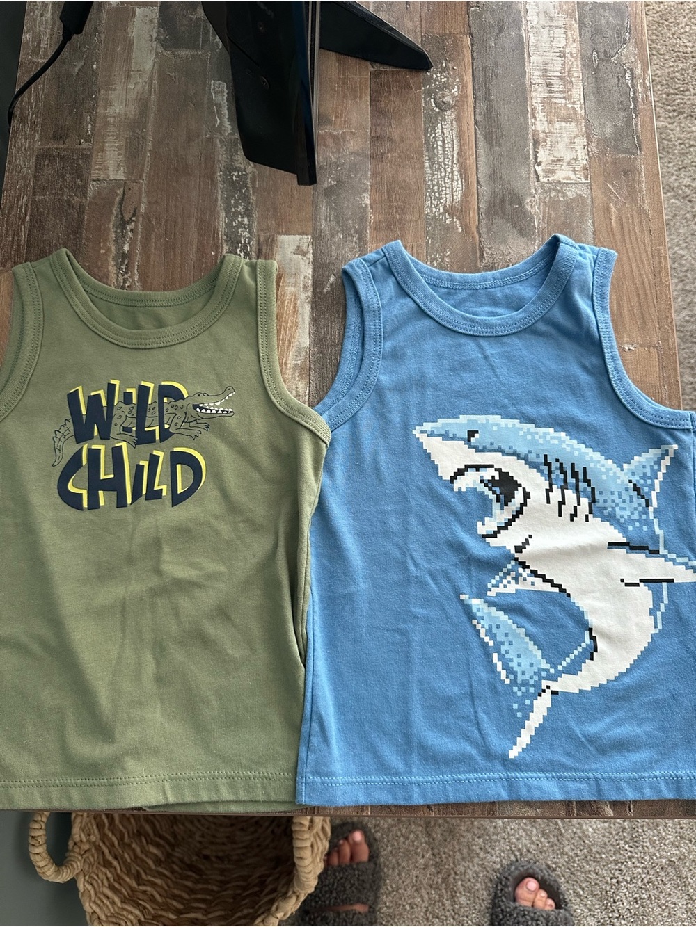 Garanimals Olive Tank 'Wild Child' & Blue Shark Tank Set